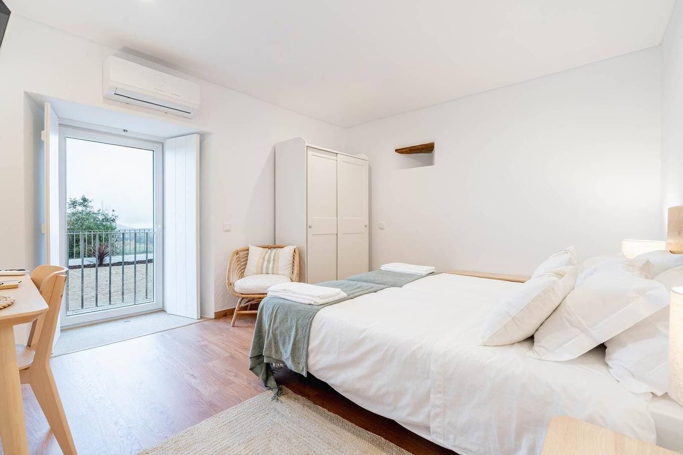 Foto 5 von 15: Zimmer 'Familiar' mit Gemeinschaftspool, WLAN und Klimaanlage