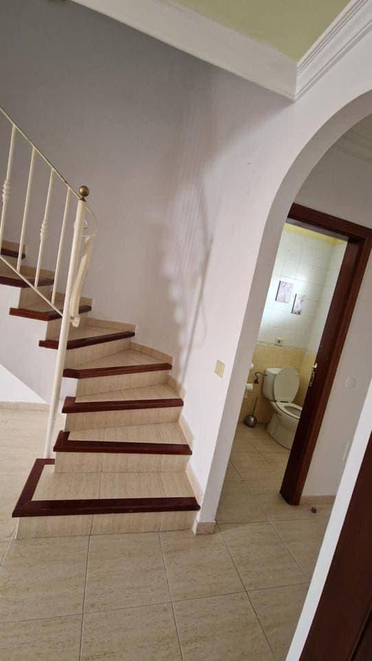 Foto 12 von 32: Three-Bedroom House