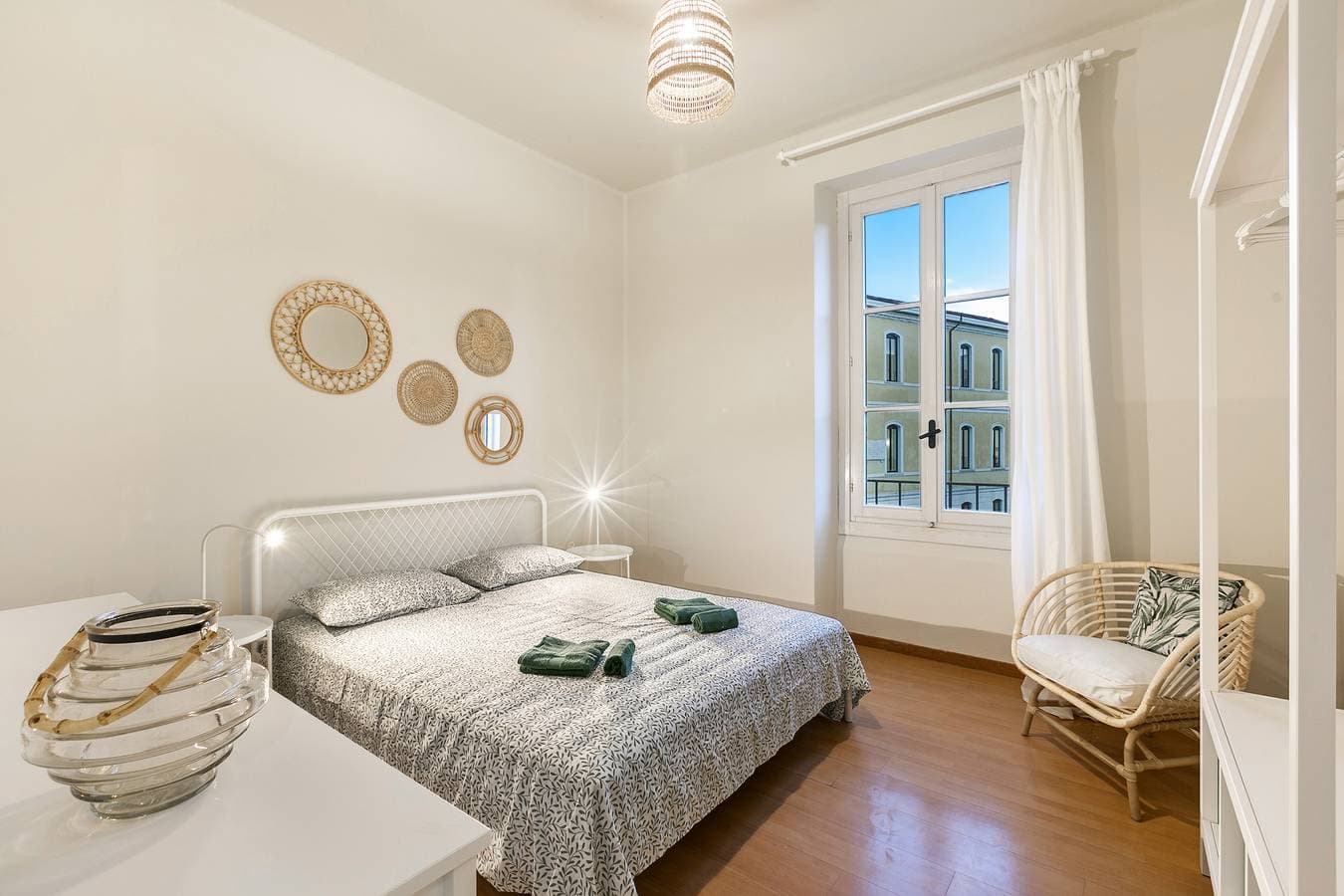 Foto 5 von 22: Casa Enza: Desenzano Apartment w/ private parking & AC
