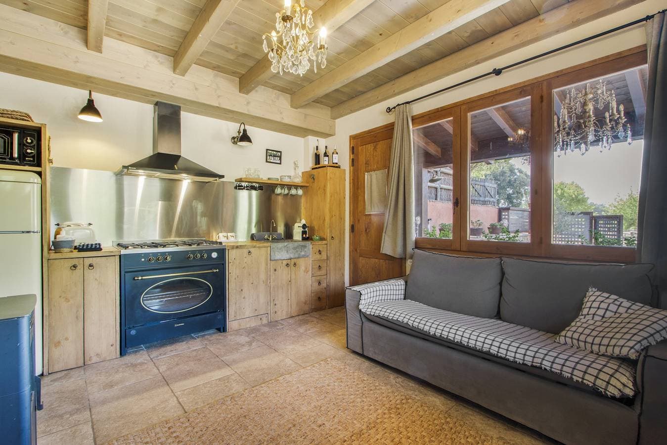 Foto 4 von 26: Apartment 'Touristic Ballonga Horses' mit privater Terrasse, WLAN und Klimaanlage