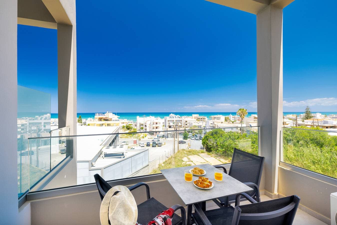 Foto 4 von 19: Creta Sun, 111 Studio City View