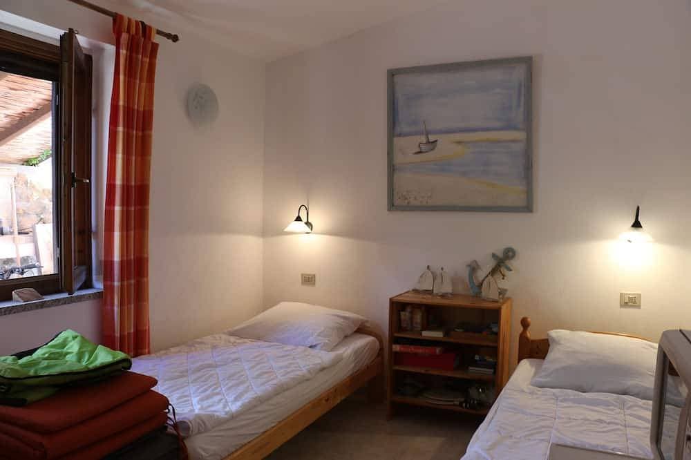 Foto 3 von 19: Ferienhaus mit Garten, ruhige Lage mit schönem Blick auf  Meer und Tavolara