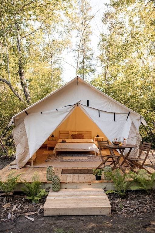 Beautiful Tent at Camp Northern Lights! 1