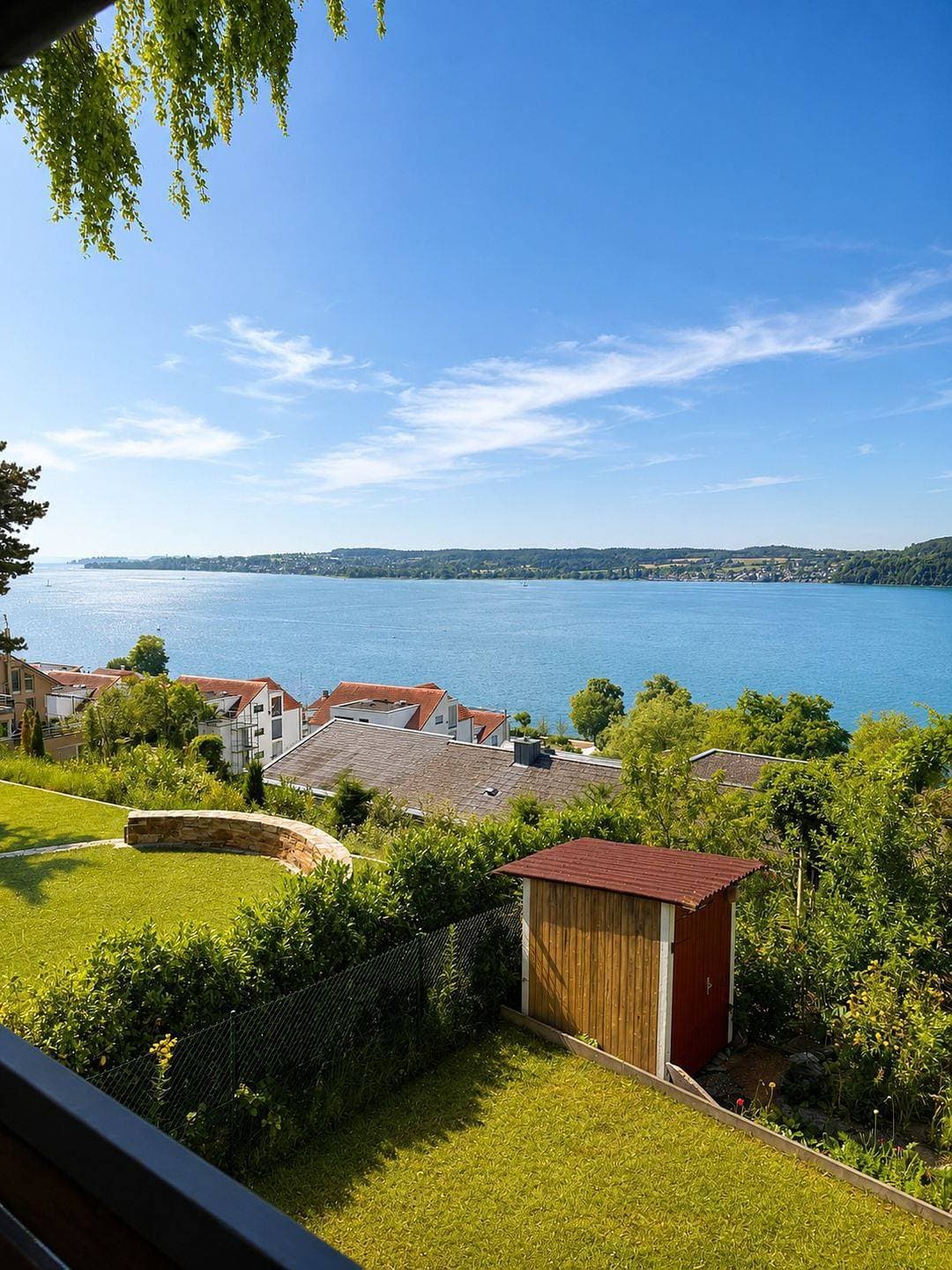Foto 4 von 20: Fewo Seeblick Säntis – Apartment mit traumhafter Bodenseesicht in Überlingen