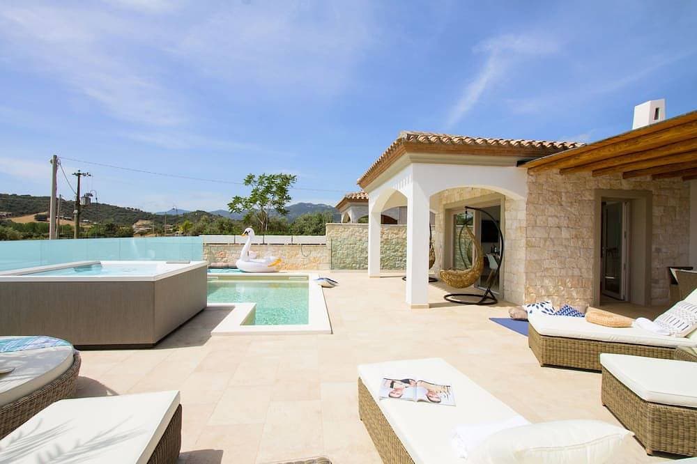 Foto 13 von 30: Mediterranean villa with private pool on Foxi Manna beach in Sardinia