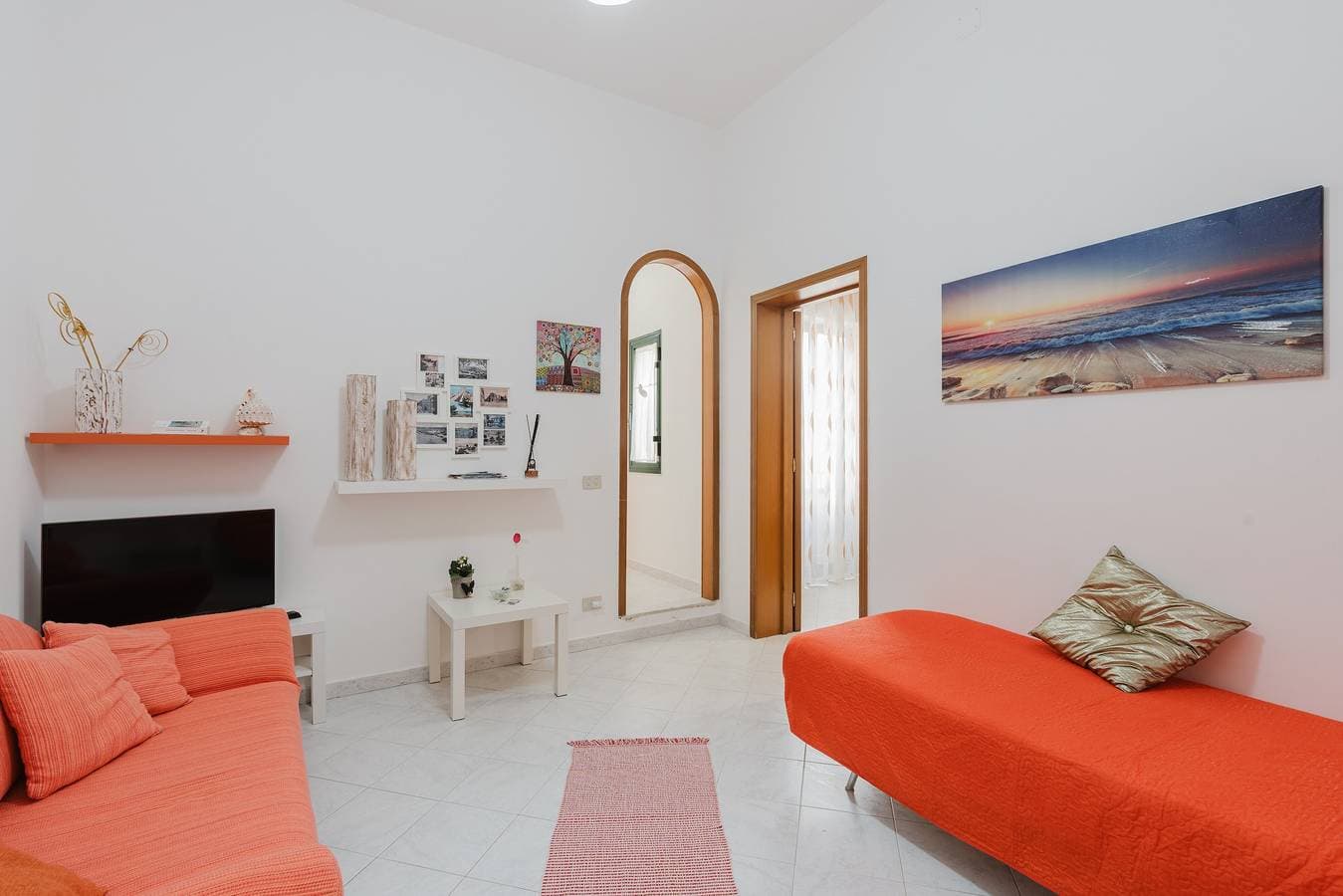 Foto 2 von 21: Ferienwohnung 'Marilù' mit privater Terrasse und Wi-Fi