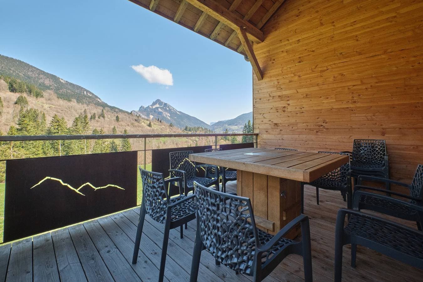 Foto 4 von 39: Chalet 'Les 3 Som' mit Bergblick, privater Terrasse und Wi-Fi