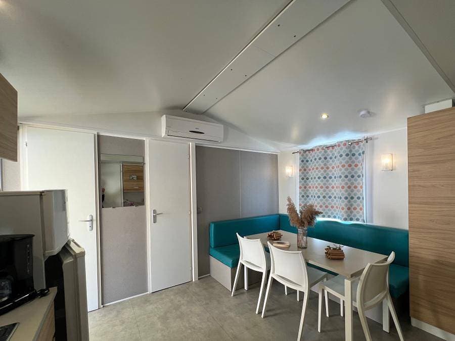 Foto 13 von 40: Camping Parc des Fontanettes - Mobilheim 2 personen - Vernette Mh 18M² 1Ch 2Pers