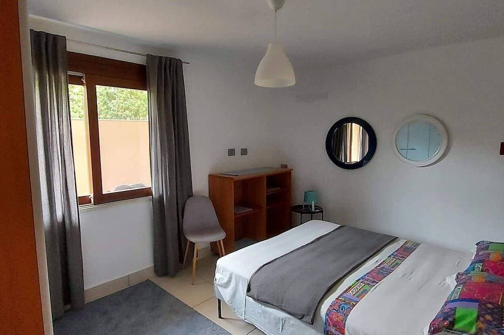 Foto 6 von 30: Villa Luigi a Poggio dei Pini: Unterkunft mit Parkplatz und Swimmingpool