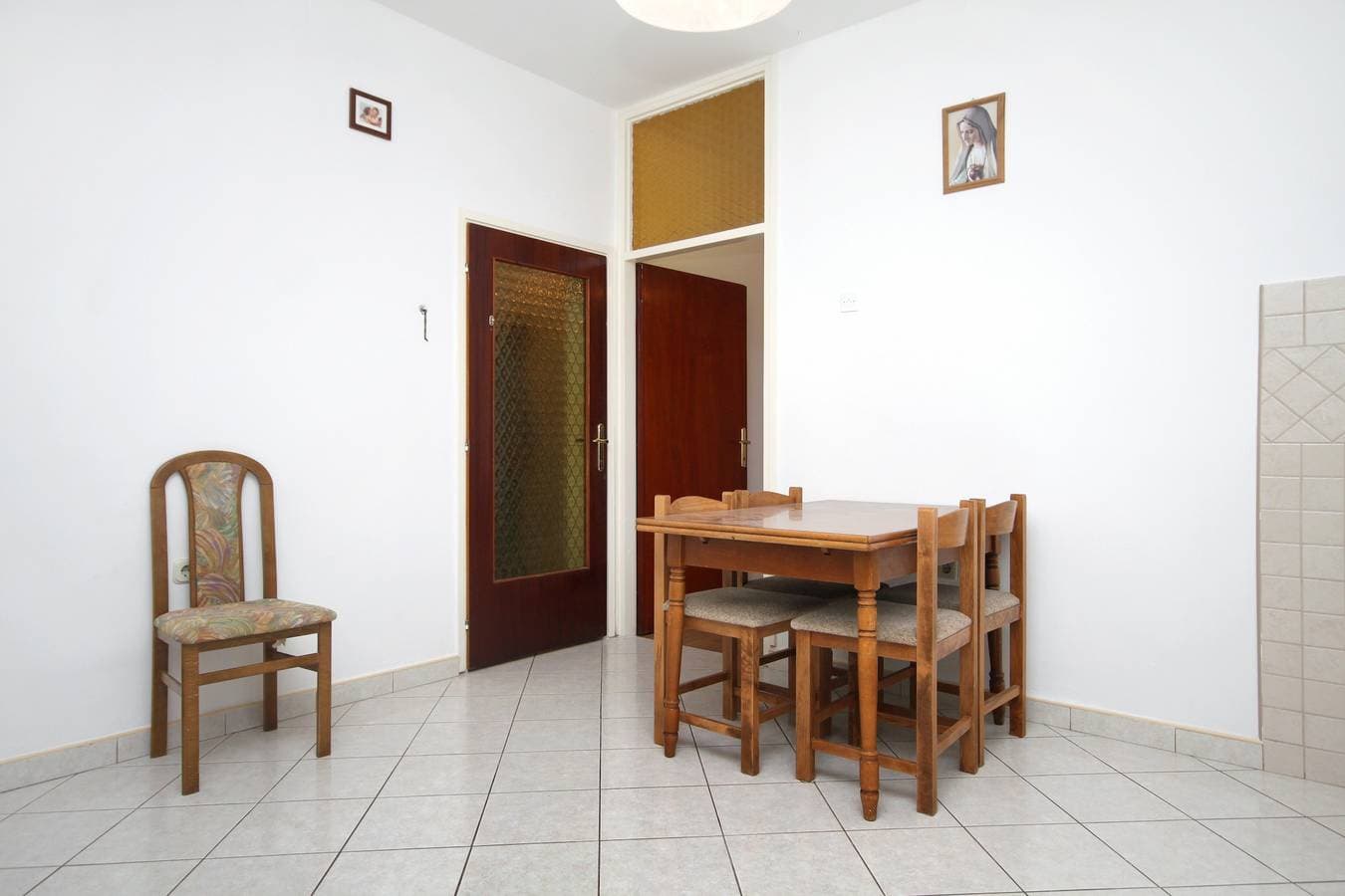 Foto 12 von 25: 2-Zimmer-Ferienwohnung mit Terrasse und Meerblick Grebastica, Sibenik -a