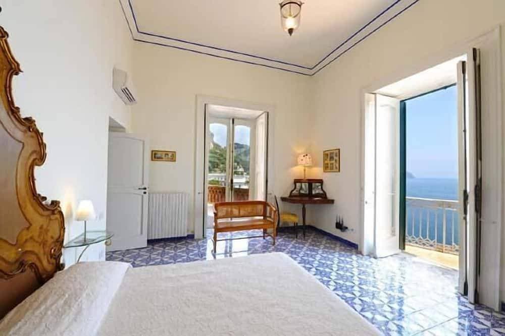 Foto 3 von 14: Amalfi Casa Dalì mit Terrasse und Meerblick