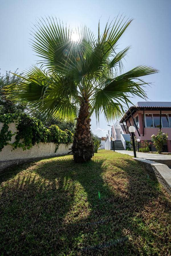Eleni Residence by the sea 1