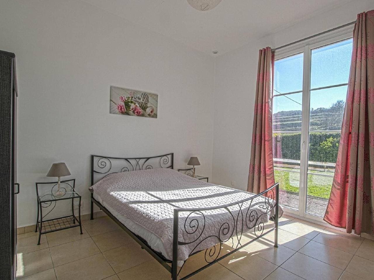 Foto 10 von 41: Three-Bedroom Holiday Home