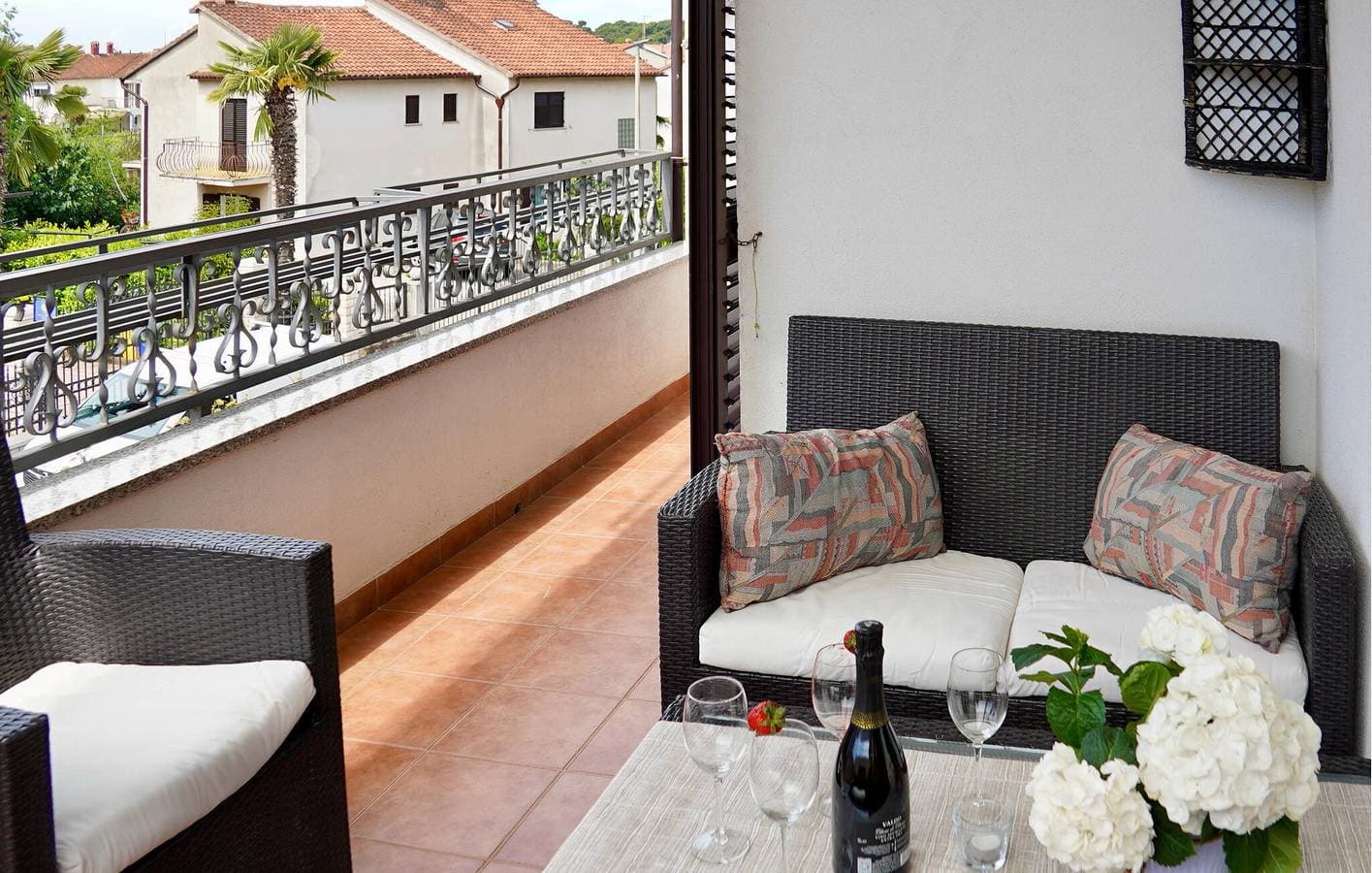 Foto 2 von 26: Gemütliche 62 m² große Wohnung mit Terrasse, WLAN und 1,5 km Entfernung zum Strand