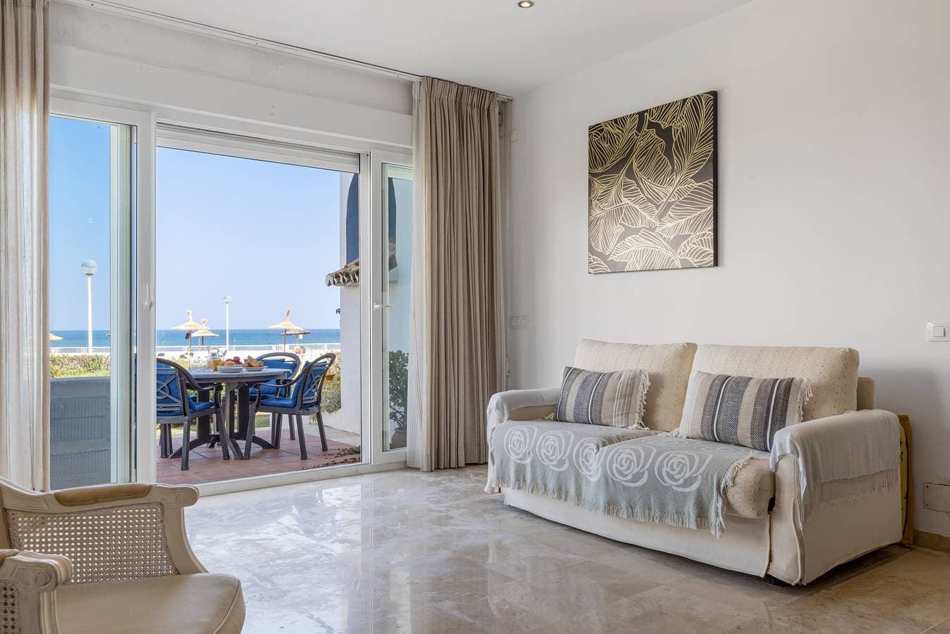 Foto 3 von 29: Casares del Mar | Beachfront Townhouse