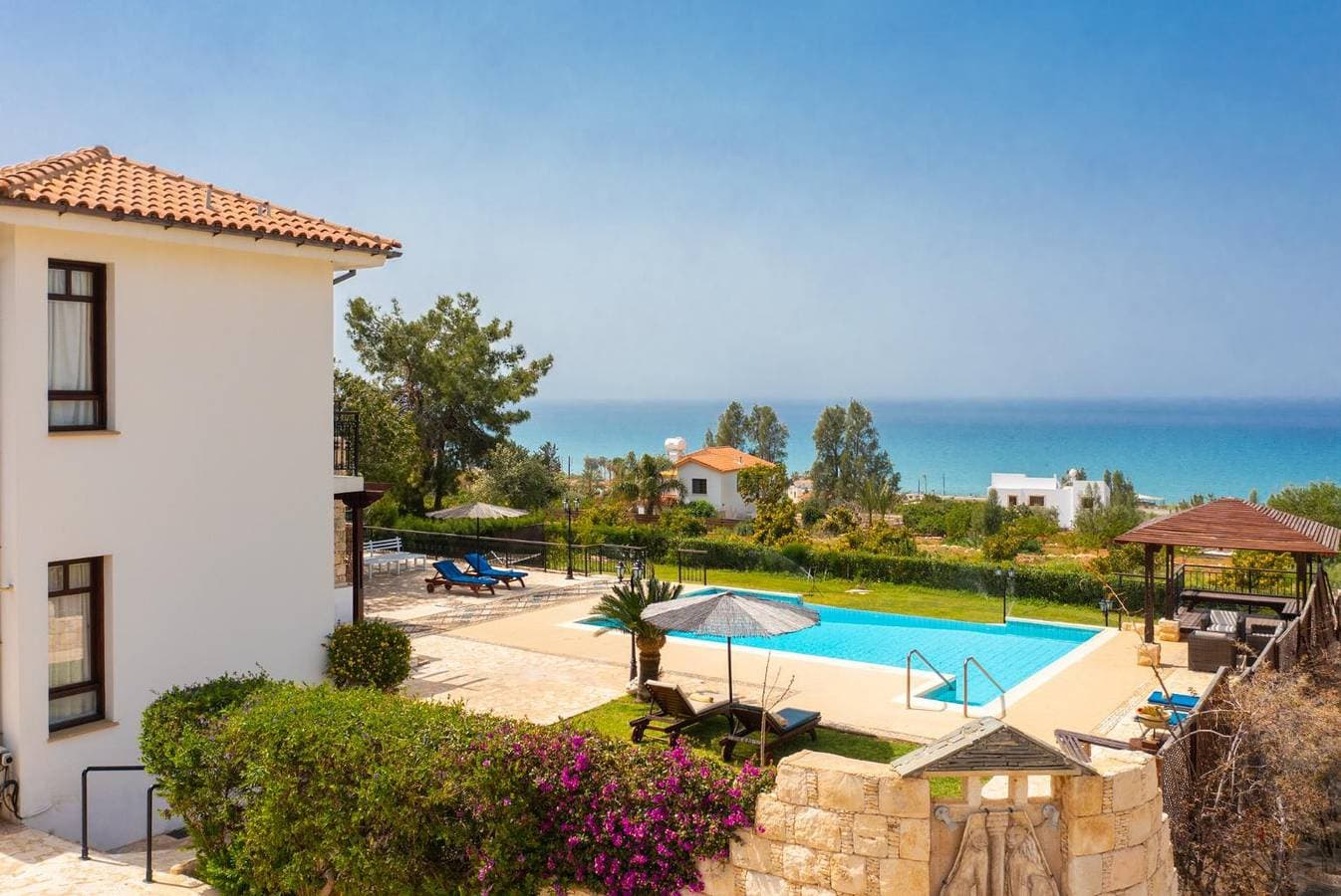 Foto 2 von 48: Villa für 10 Personen mit Garten