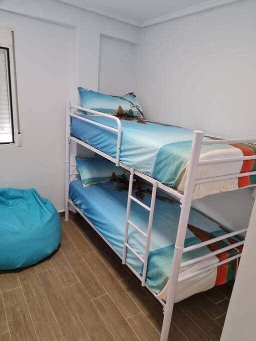 Foto 4 von 34: Two-Bedroom Apartment