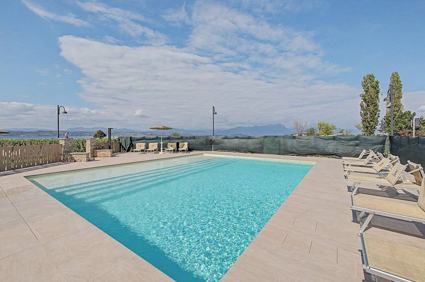 Foto 7 von 40: Apartment 'Margherita - Open Space Vista Lago' mit Seeblick, WLAN und Klimaanlage