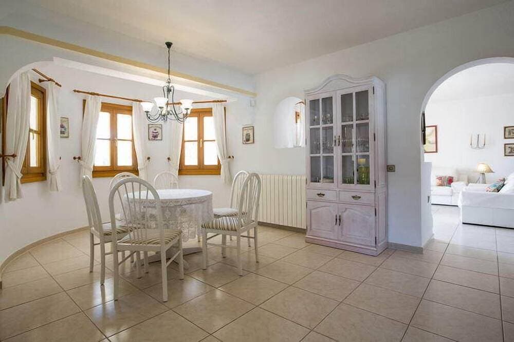 Foto 12 von 24: Top Ferienhaus mit Pool direkt 1. Linie am Strand - einzigartig auf Ibiza