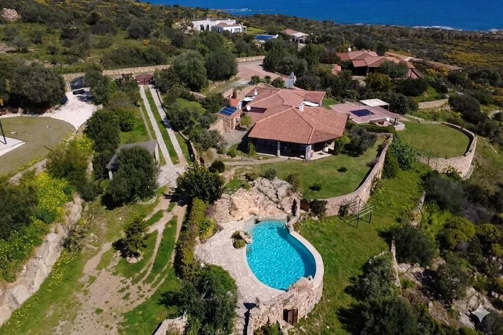 Foto 11 von 26: Villa Costa Stella|Sea View, Private Pool&Relaxing Garden near San Teodoro