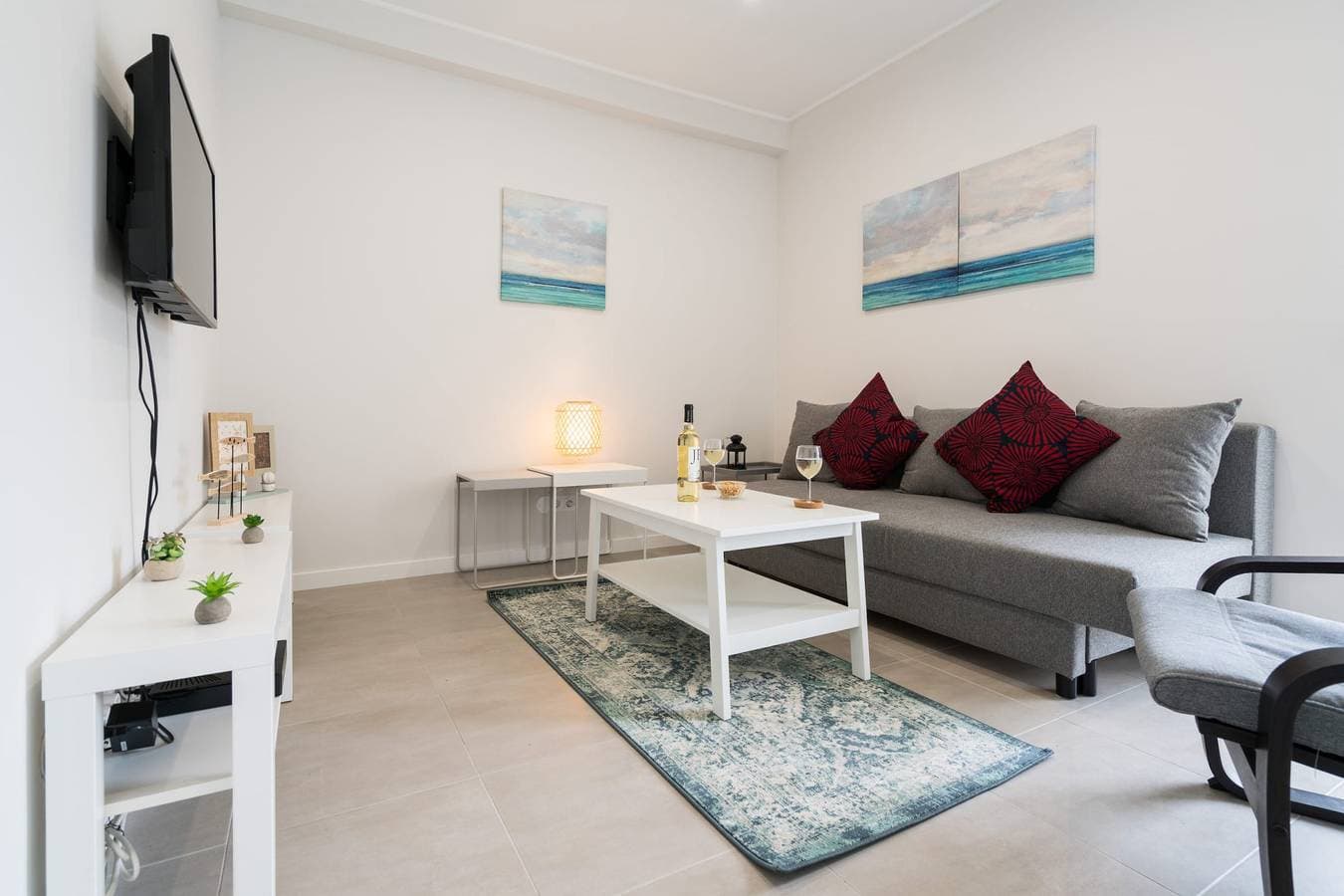 Ein-Schlafzimmer Apartment mit Meerblick in Lagos 1