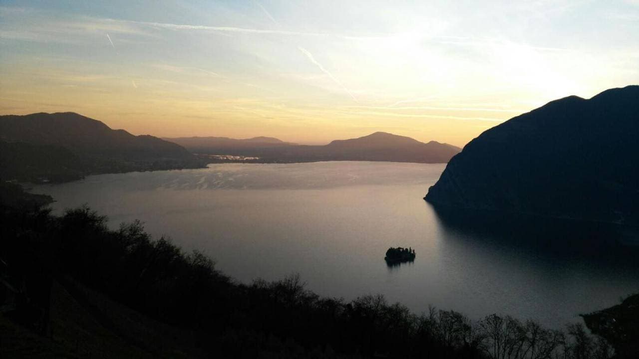 Foto 6 von 35: Apartment with Lake View