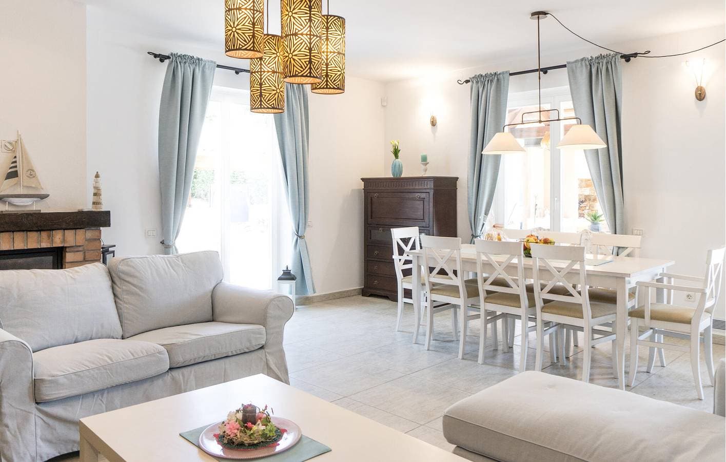 Foto 7 von 40: Geräumige 180 m² große Wohnung mit Pool, WLAN, Parkplatz und Klimaanlage