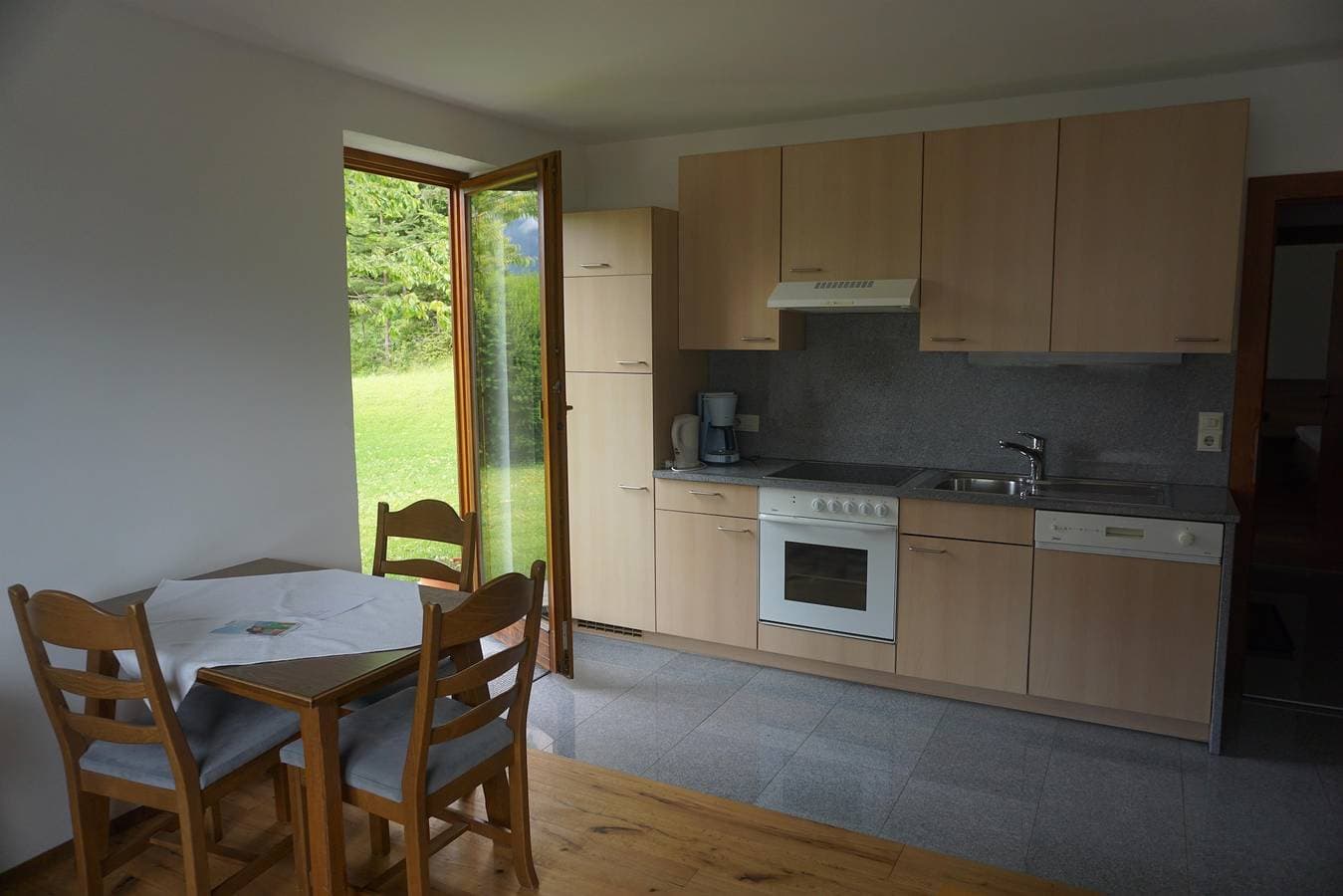Foto 4 von 10: Ferienwohnung mit Garten