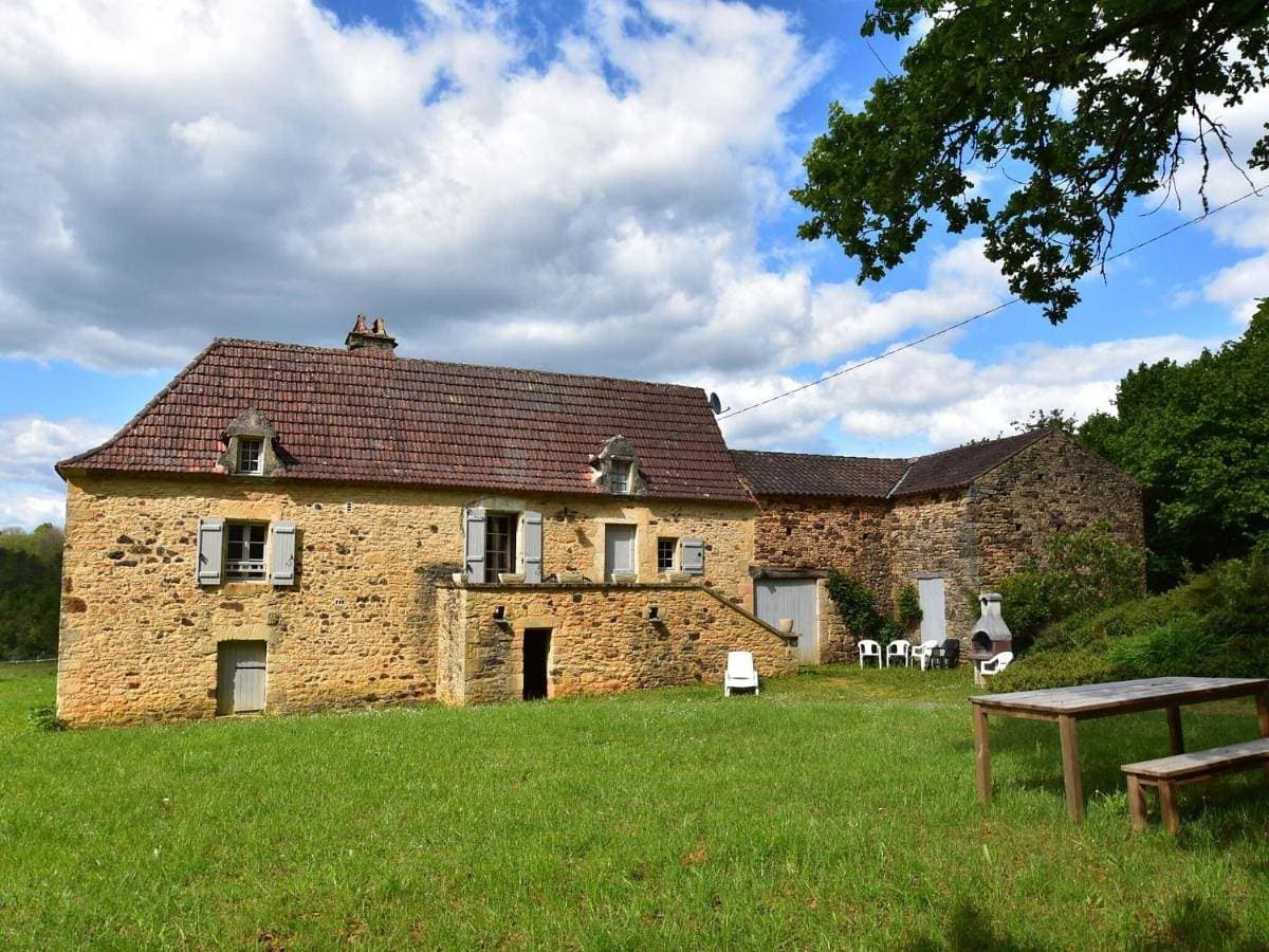 Beautiful holiday home in wooded grounds near Villefranche du P rigord 7 km 1