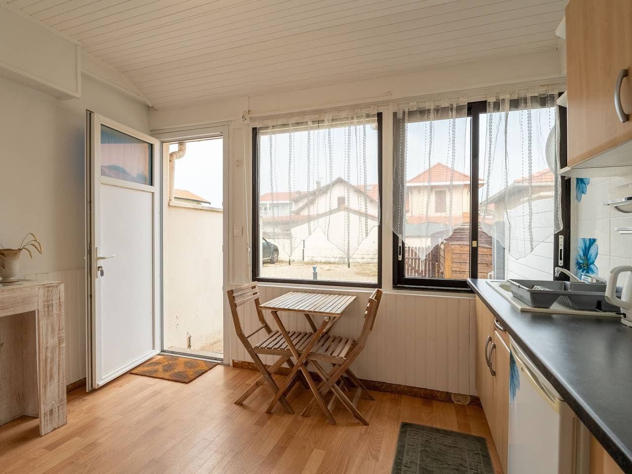 Foto 4 von 15: Mimizan: 50m Plage, Appart Moderne 3 Pers, Terrasse, Parking Inclus