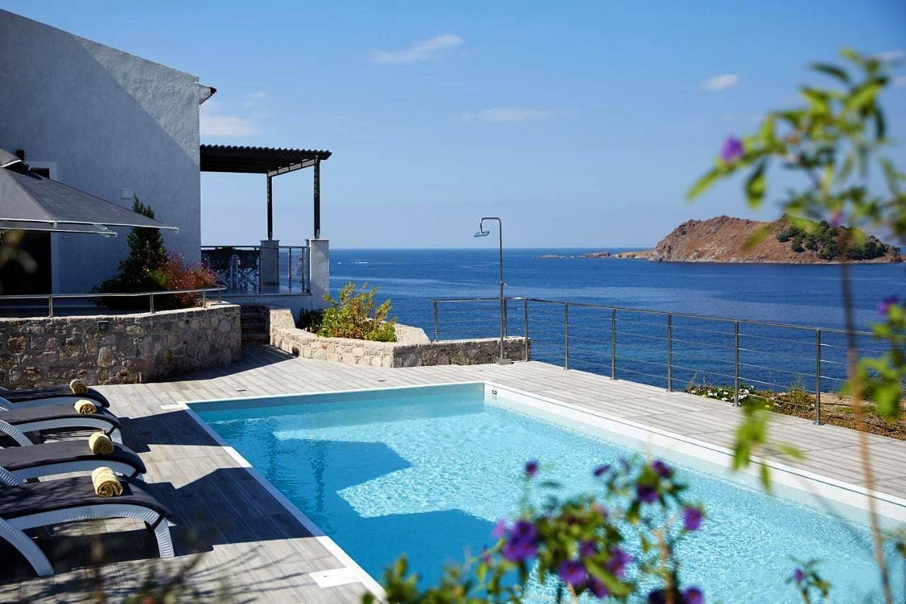 Foto 3 von 11: Standard Room with Private Pool & Sea View