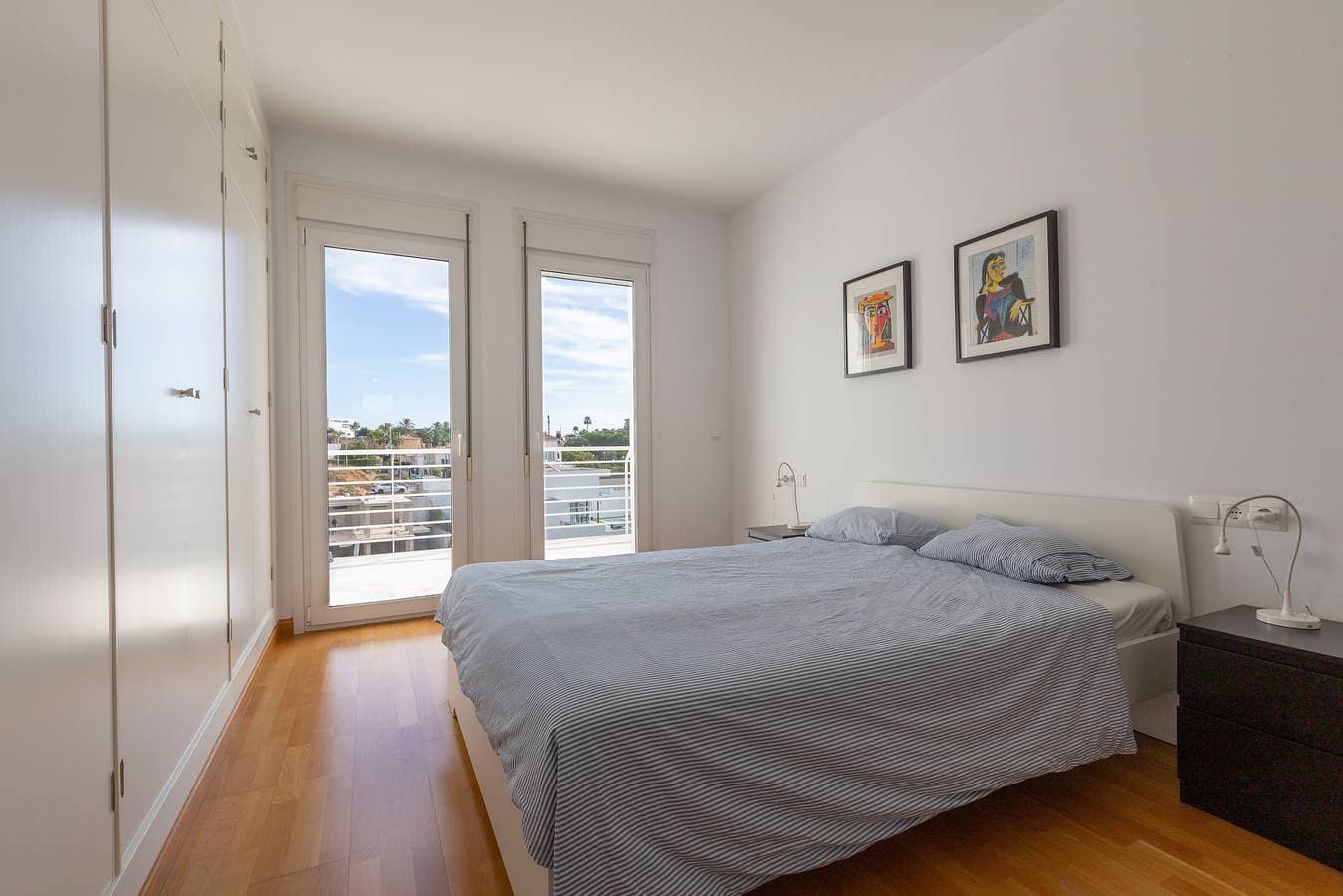 Foto 11 von 25: Schöne Ferienwohnung mit Sonnenterrasse, Pool und Meerblick