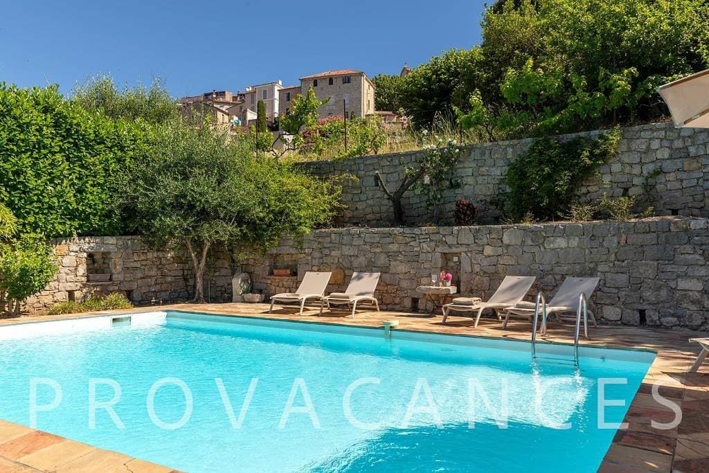 Foto 3 von 72: Ferienhaus mit Pool in Fayence