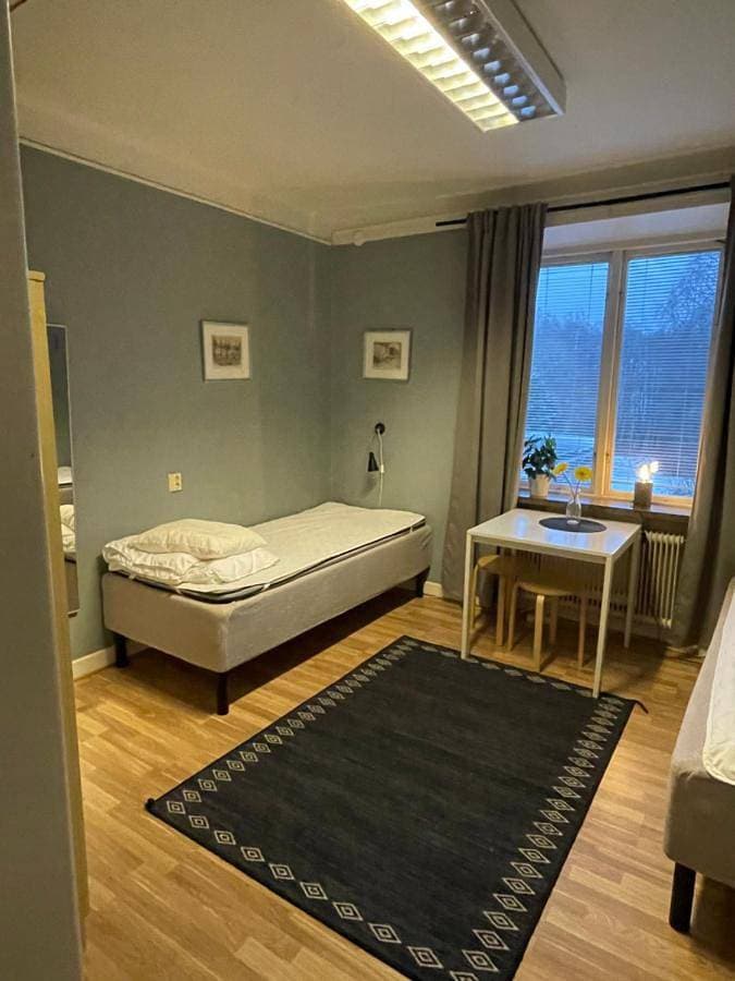 Foto 3 von 7: Standard Double Room with Shared Bathroom