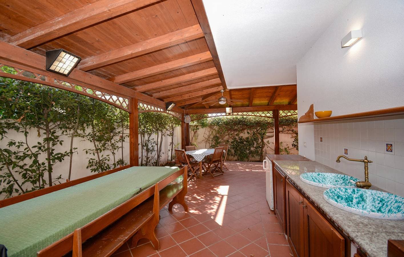 Foto 2 von 31: Glücklich am Strand: Gemütliches Apartment mit Pool und Terrasse