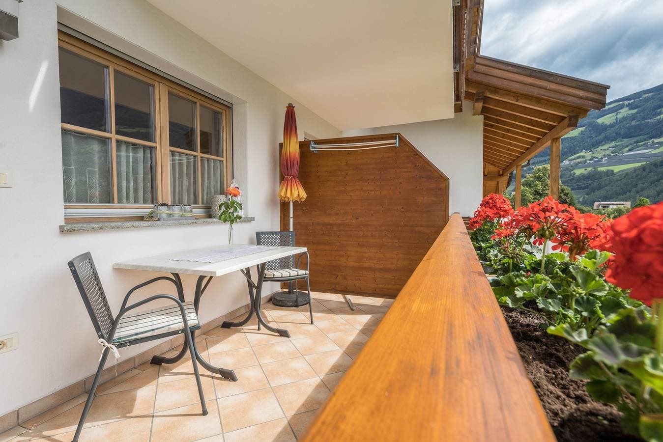 Foto 10 von 23: Ferienwohnung "Tischlerhof" mit Bergblick in Tirol mit voll ausgestatteter Küche