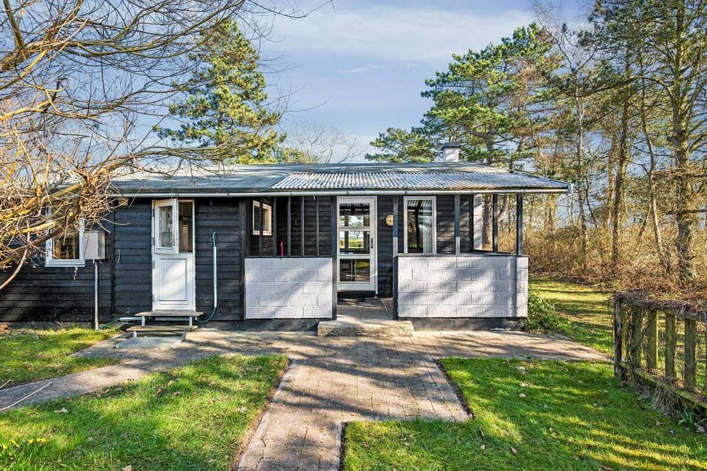 Gemütliches älteres Ferienhaus mit beeindruckendem Meerblick an der Elsegårde Küste 1
