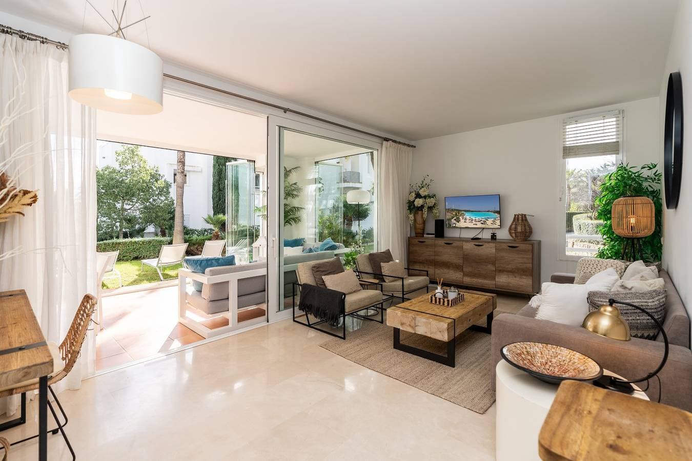 Foto 7 von 49: Charming 2-Bed Retreat Alcazaba Lagoon