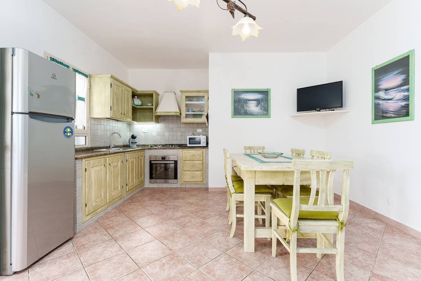 Foto 11 von 32: Sardisches Apartment für 6 mit privater Terrasse, 3 Min. zu Fuß zum Strand