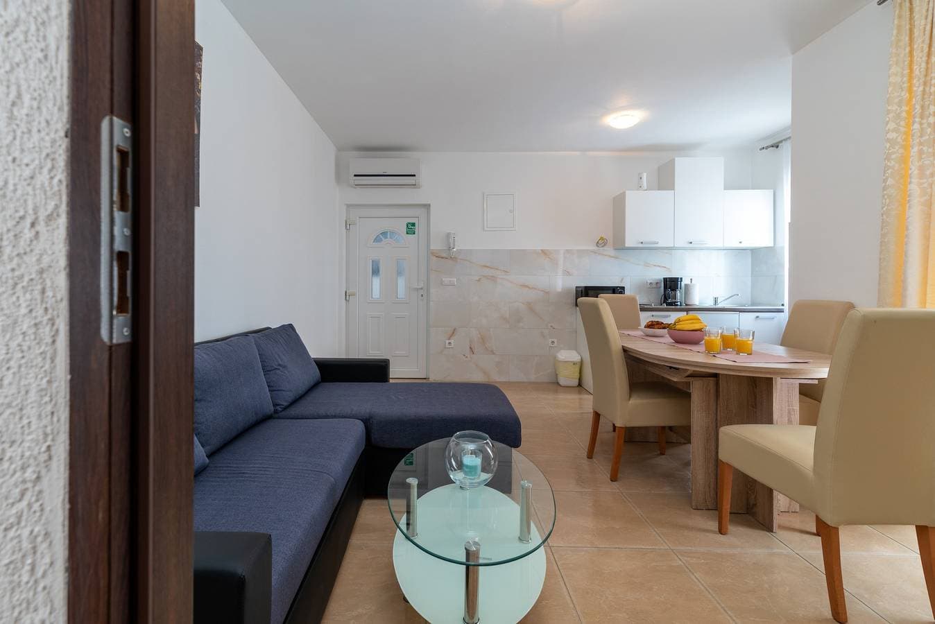 Foto 7 von 48: Ferienwohnung für 4 Personen mit Meerblick