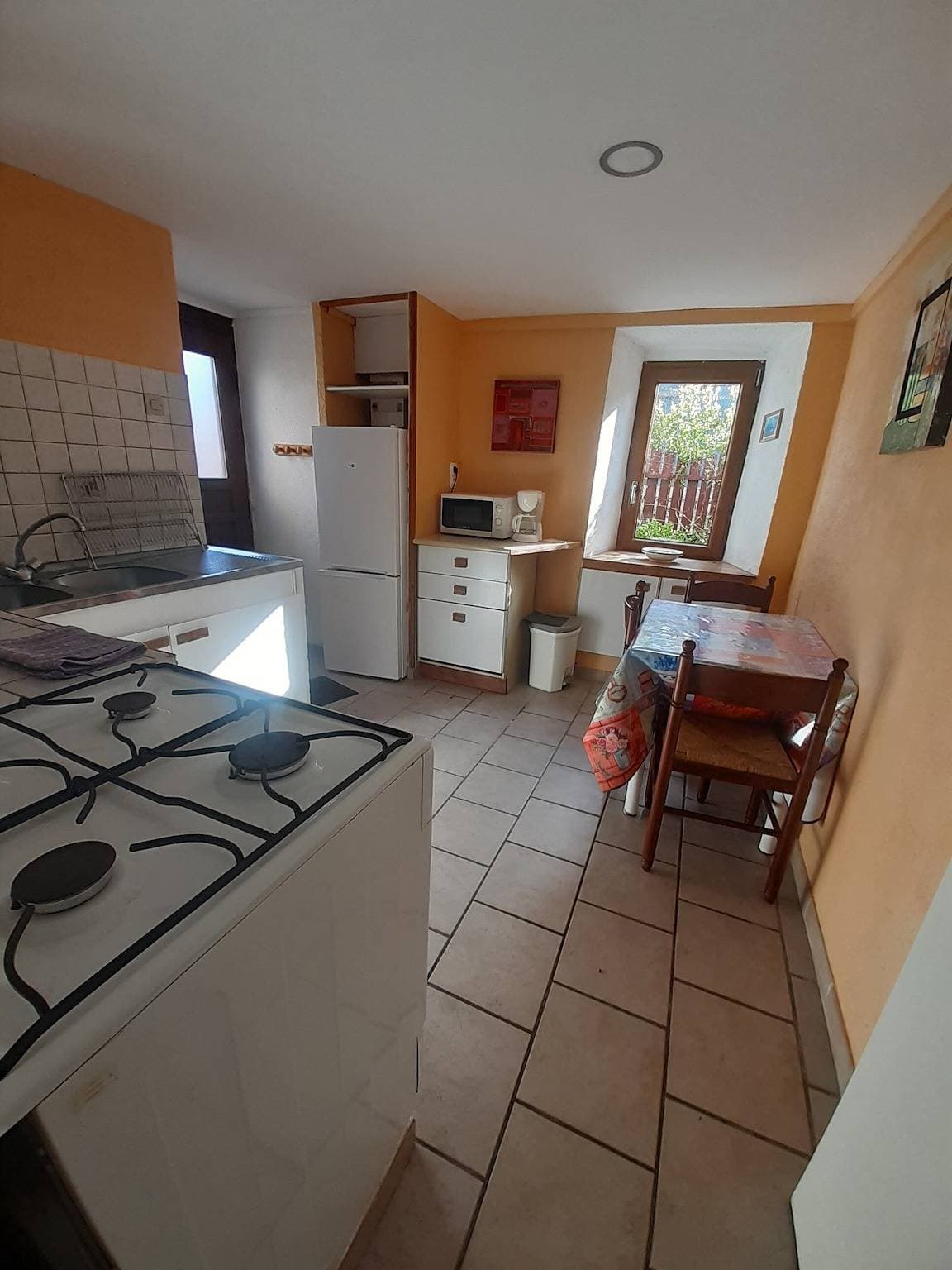 Foto 2 von 19: Ferienhaus 'Gîtes La Bélugue et Le Vignou' mit Bergblick, WLAN und Klimaanlage
