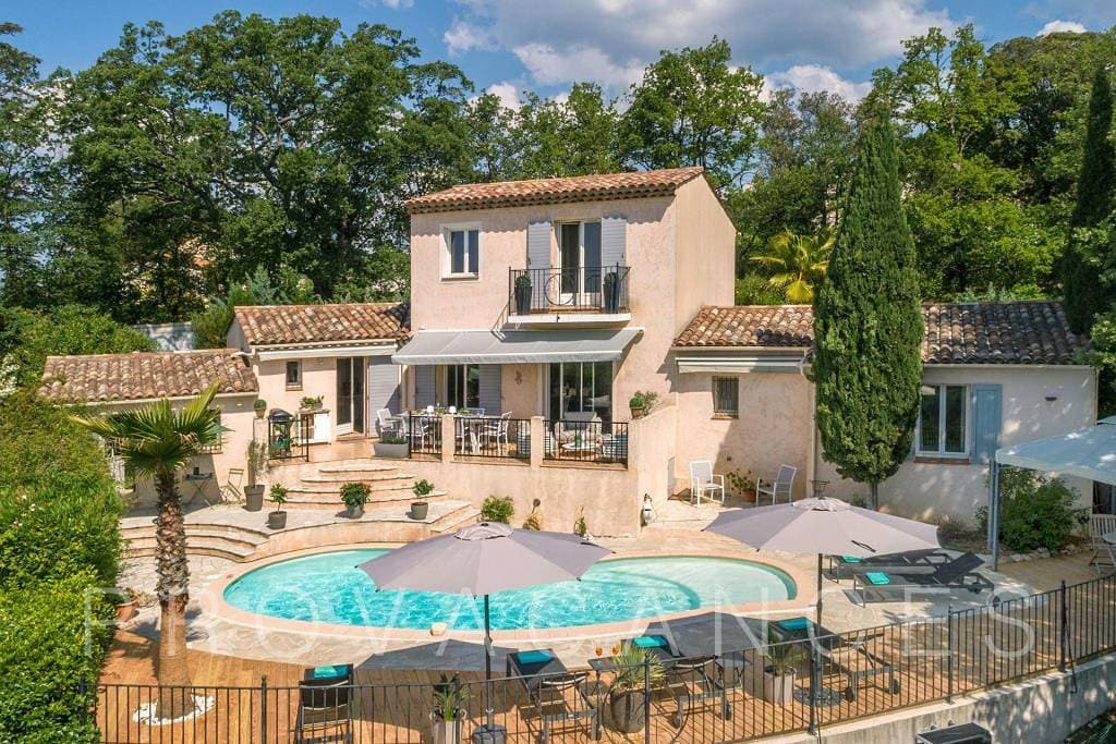 Schönes Ferienhaus mit Aussicht in Draguignan 1