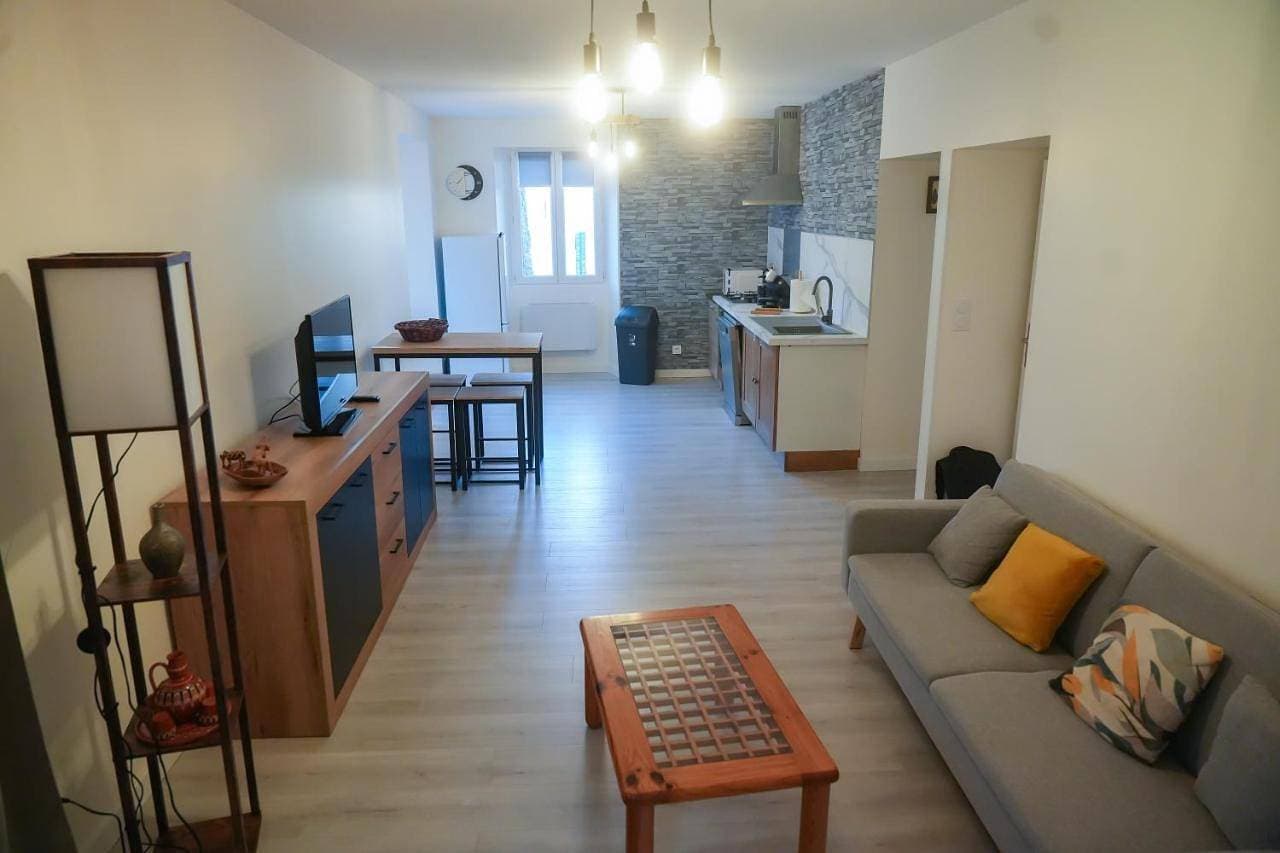 Location F2 44 m2 1
