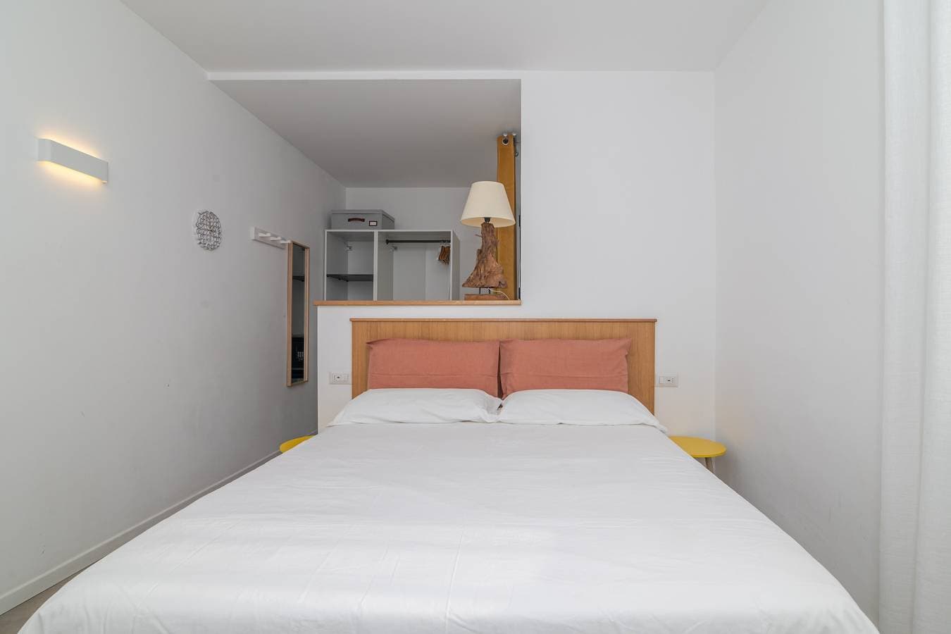 Foto 6 von 20: Zimmer „Stanza 1 – mit privater Terrasse, WLAN und Klimaanlage“