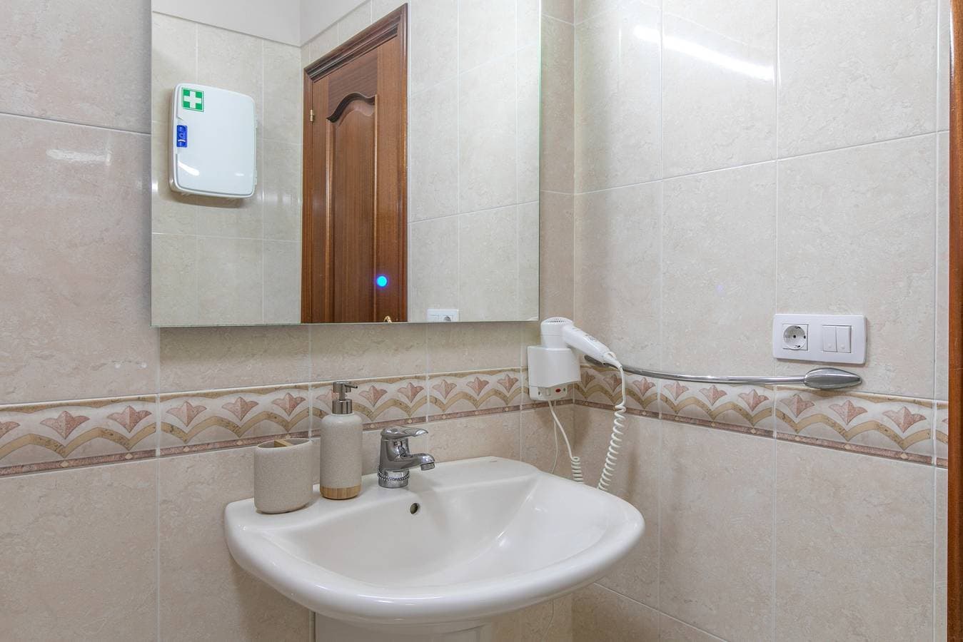 Foto 13 von 41: Ferienwohnung 'Isla Bonita San Juan Beach' mit Gemeinschaftsterrasse und WLAN