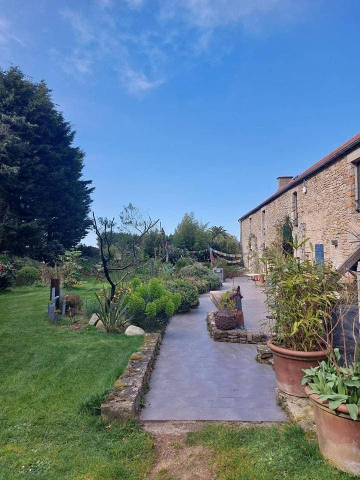 Foto 9 von 18: Family Room with Bath