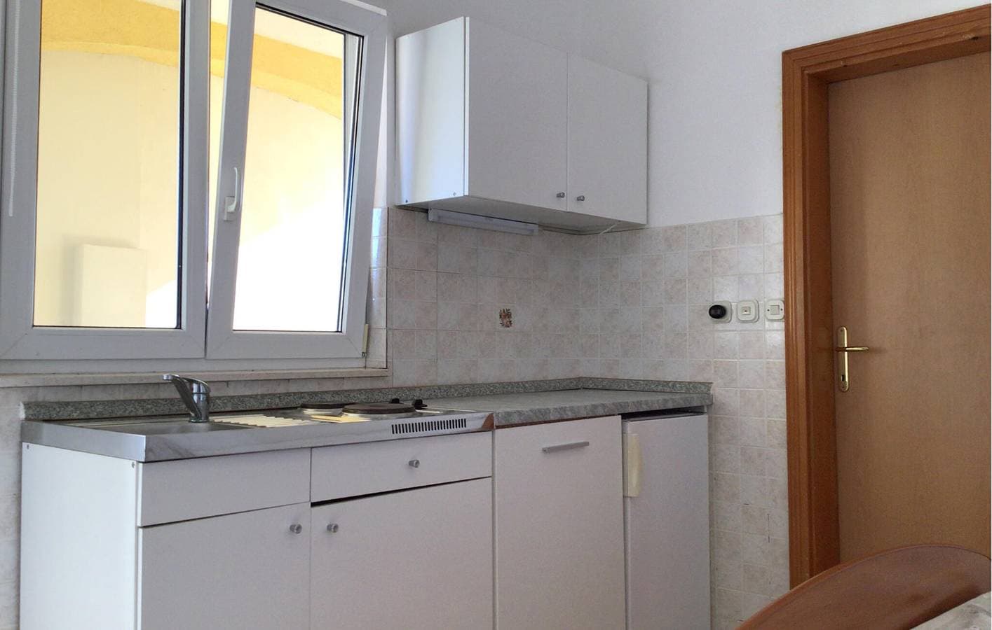 Foto 4 von 25: Reizende Ferienwohnung mit Pool und Terrasse, 1,5 km vom Strand Pod Vruljom entfernt