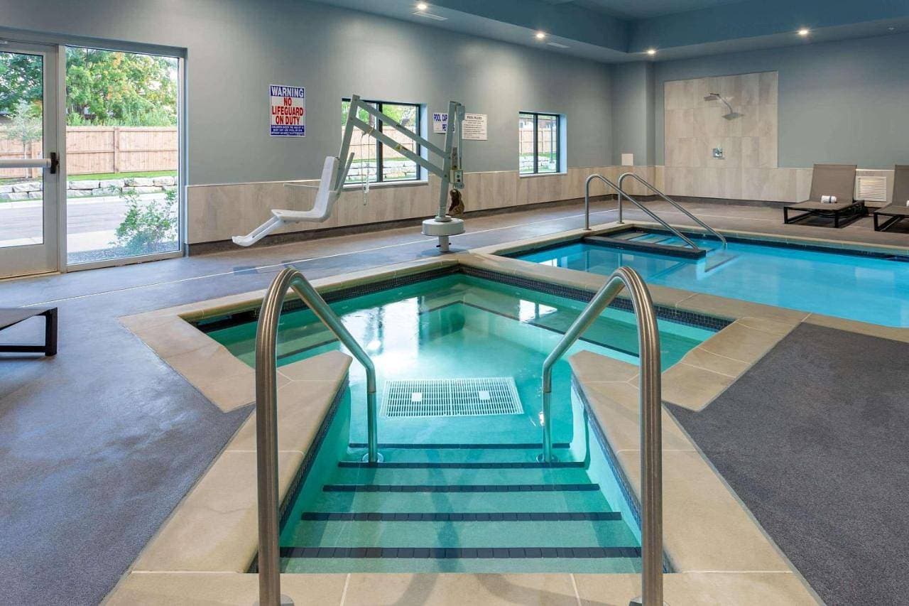 Foto 13 von 46: Hotel für 4 Personen mit Pool