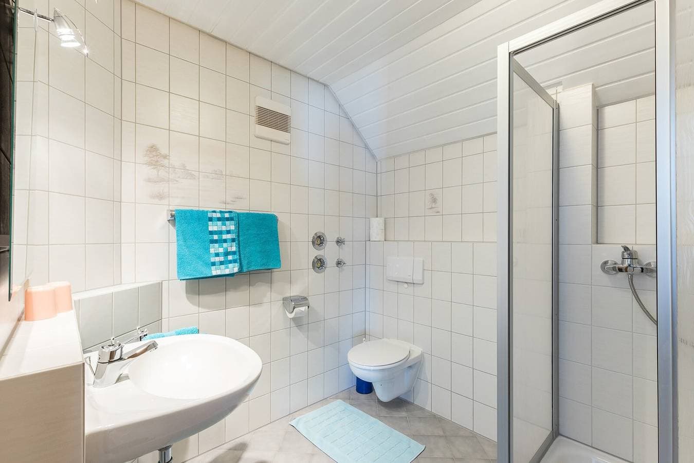 Foto 13 von 16: Gemütliche Ferienwohnung "Baur Nr. 3" mit Wlan und Balkon. Parkplatz vorhanden