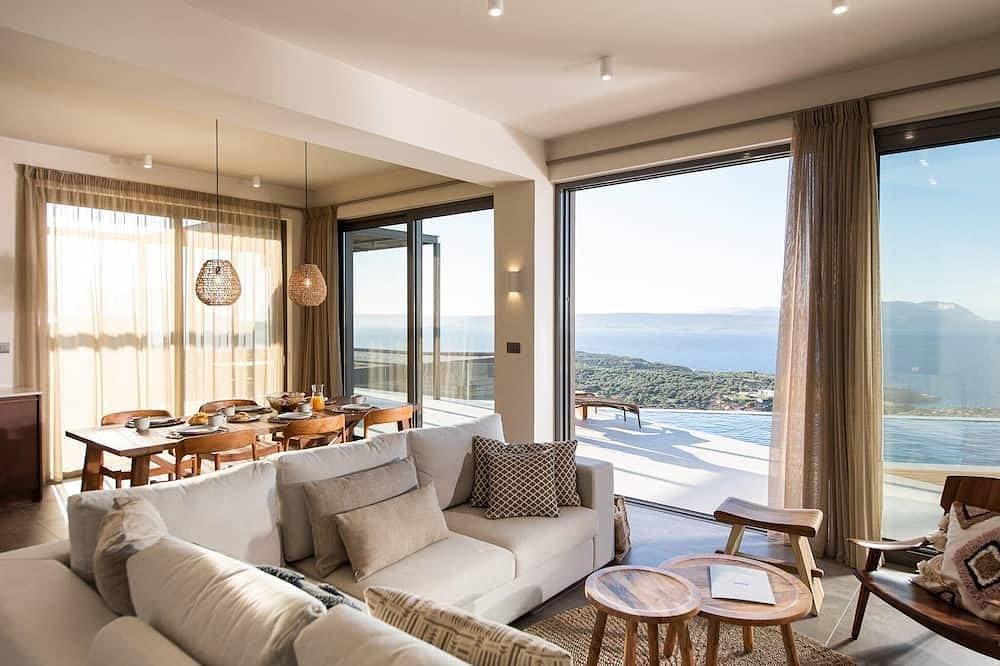 Foto 8 von 23: Villa Aurivis, Divine Sea Views, Private Infinity Pool, Furnished Terrace,.